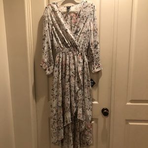 Kate and Lily beige floral dress. Size 12. NWT.